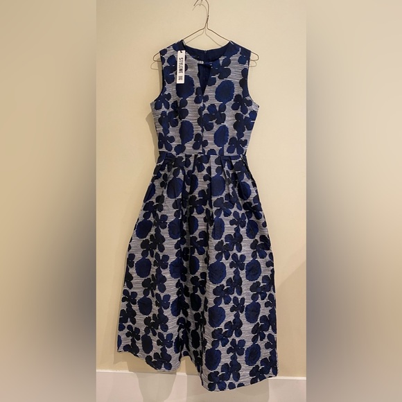 Metsui Blue Floral Dress - Picture 1 of 6
